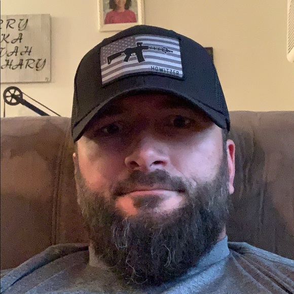 Profile Picture of Jerry Arnold (@jerryarnold) on Poshmark