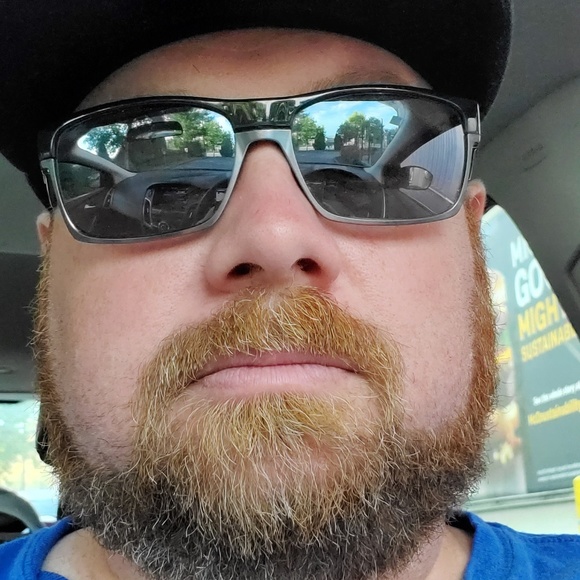 Profile Picture of Brad Mckinnon (@bradmckinnon) on Poshmark