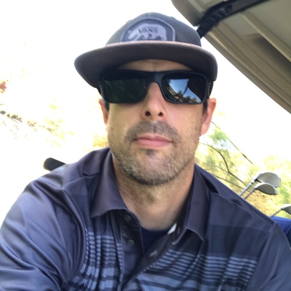 Profile Picture of Nicholas Ghareeb (@bayparkboy) on Poshmark