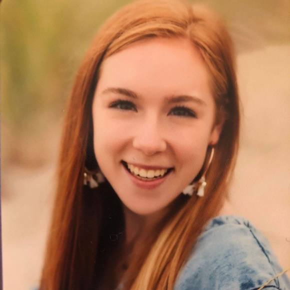 Profile Picture of Julia Chenault (@juliachenault) on Poshmark