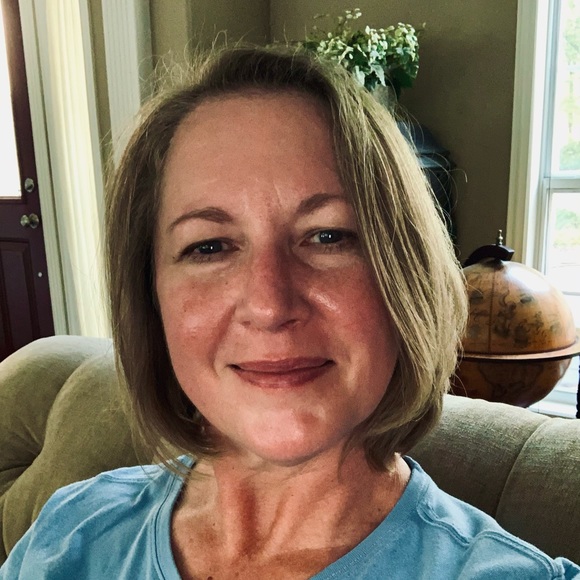 Profile Picture of Victoria Kockler (@victoriakockler) on Poshmark