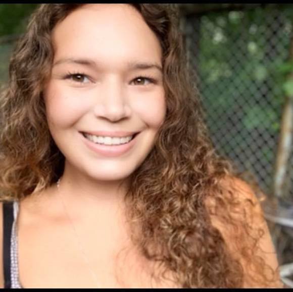 Profile Picture of Marcelle Lessard (@marcellelessard) on Poshmark