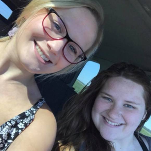 Profile Picture of Montana Wolfe (@wolfemo) on Poshmark