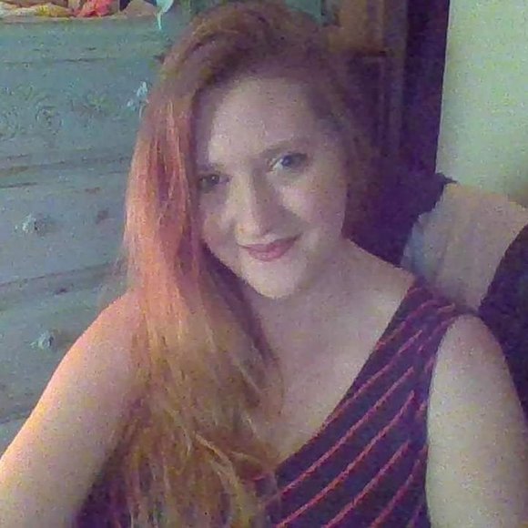 Profile Picture of Natalie Gianfortune (@natawii39) on Poshmark