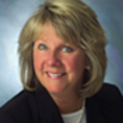 Profile Picture of Mary Beth Grimm (@WellesleyBroker) on Twitter