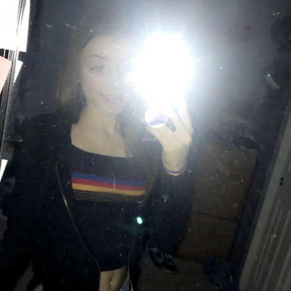Profile Picture of Rylee Ankele (@_supitsrylee_) on Poshmark