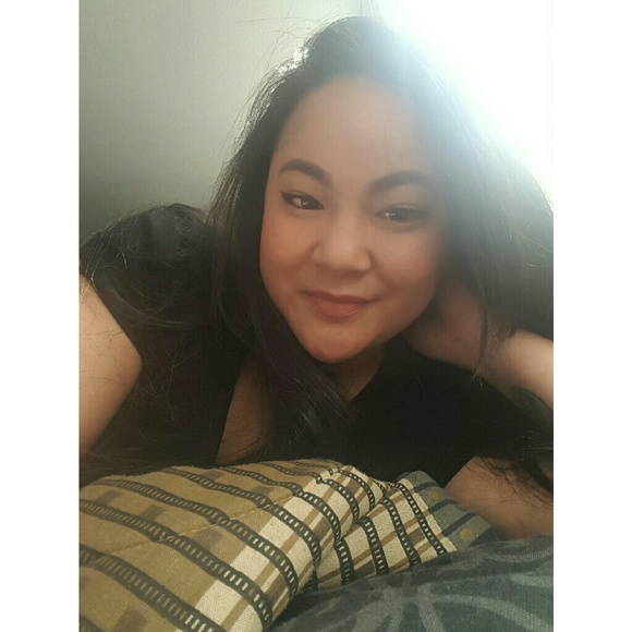 Sirena Quenga - Poshmark Profile Picture of Sirena Quenga (@sirenaq) on Poshmark