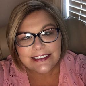 Profile Picture of Lisa Burns (@lisaburns80) on Tiktok