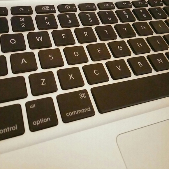 Profile Picture of Sammy Liu (@sammylife) on Poshmark