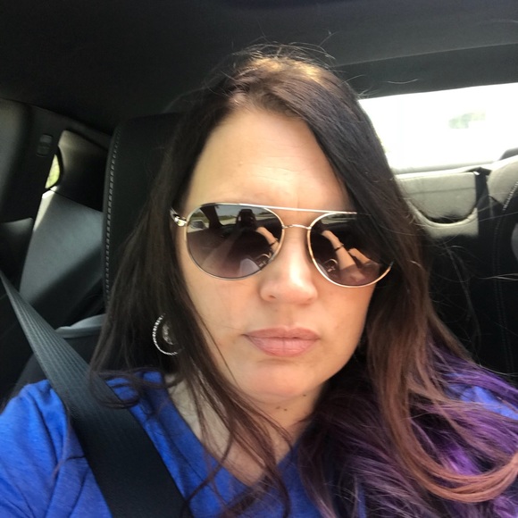 Profile Picture of Jamie Wade (@jjjones96) on Poshmark