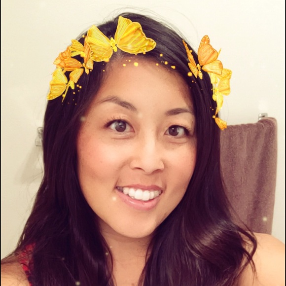 Profile Picture of May Wong (@mwong05) on Poshmark