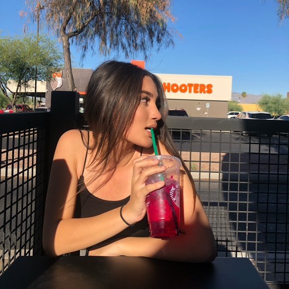 Profile Picture of Jaelyn Gianini (@jaelyngianini) on Poshmark