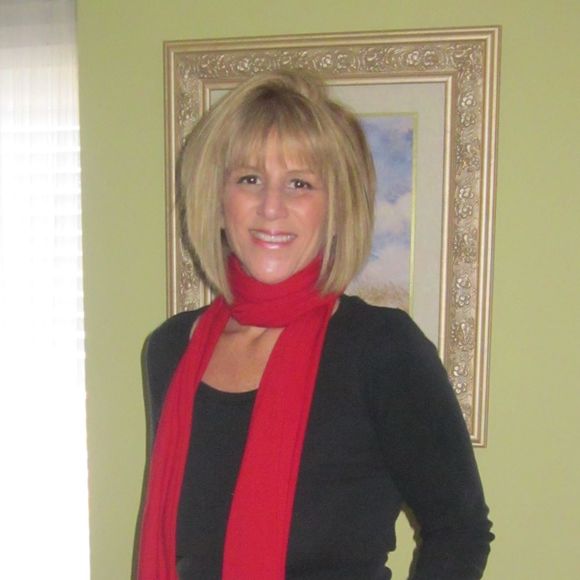 Profile Picture of Andrea Cirillo (@andreac1958) on Poshmark