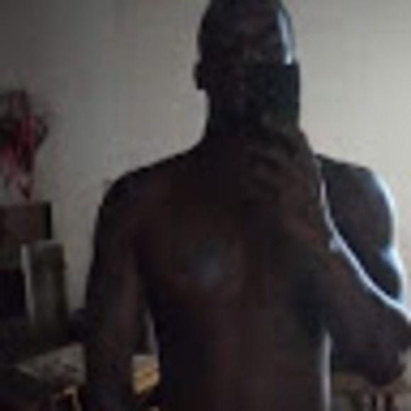 Profile Picture of Justin Luckey (@luckeyjustin90) on Poshmark