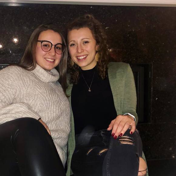 Profile Picture of Sam Schell (@sam_schell) on Poshmark