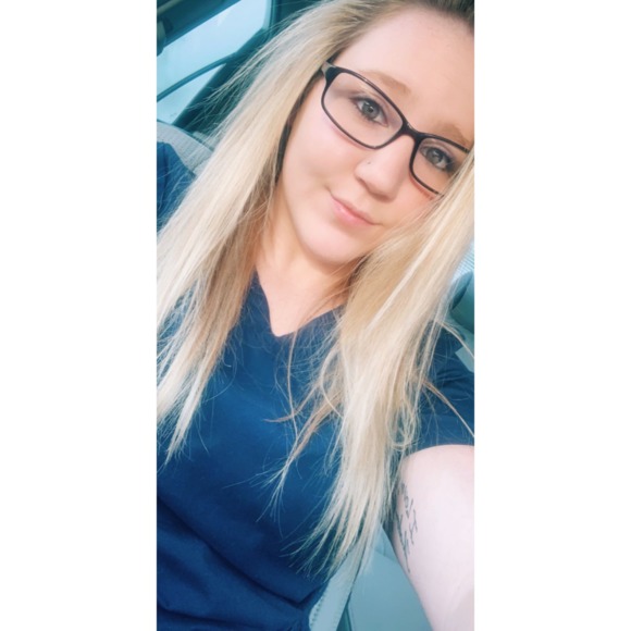 Profile Picture of Savannah Bringman (@bringmans) on Poshmark