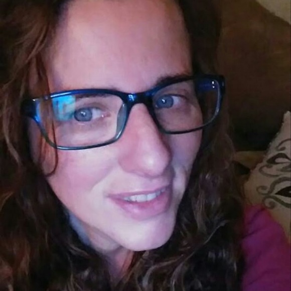 Profile Picture of Darcie Meigs (@dnice2219) on Poshmark