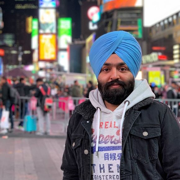Profile Picture of Harmeet Singh (@harmeets) on Poshmark