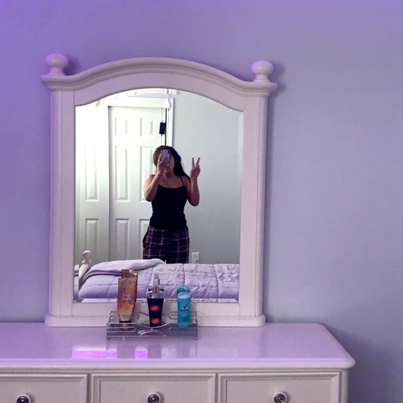 Profile Picture of Ava Herring (@avaaaa392) on Poshmark