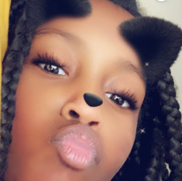Profile Picture of Roltey Fontenette (@nishahill02) on Poshmark