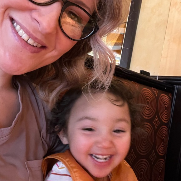 Profile Picture of Heather Acker (@izznation) on Poshmark