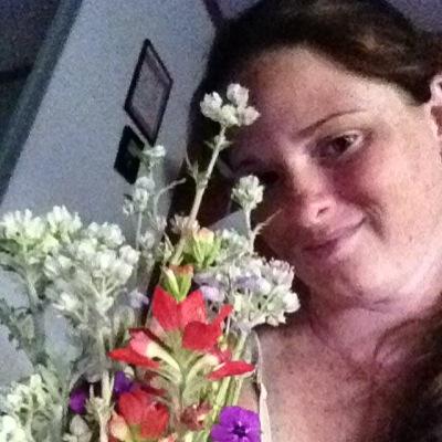 Profile Picture of Michelle McCune (@Mikibk5) on Twitter