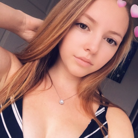 Profile Picture of Madison Notley (@madisonnotley) on Poshmark