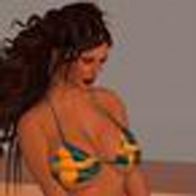 Profile Picture of Jessie Leonard (@JessieMaryXX) on Twitter