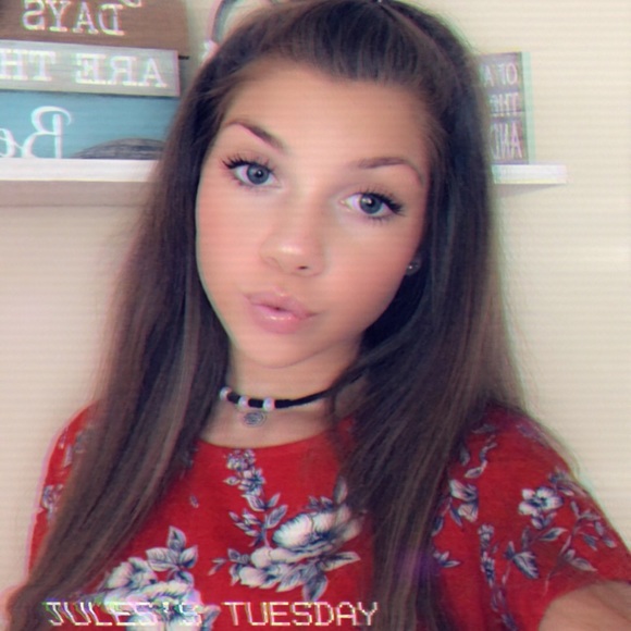 Profile Picture of Juliana Mcclung (@julesxx22) on Poshmark