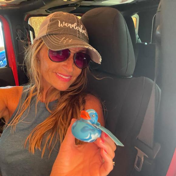 Profile Picture of Lisa Busboom (@lisa_busboom) on Poshmark