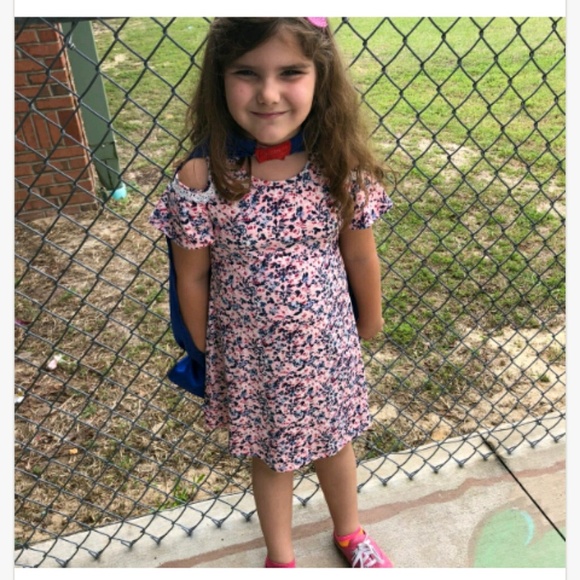 Profile Picture of Angie Melocchi (@angiemelocchi) on Poshmark