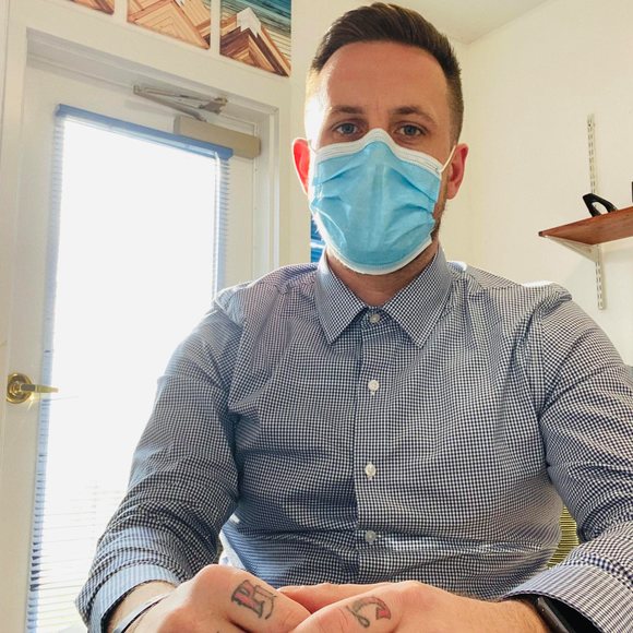 Profile Picture of Aaron Siegel (@aaronsiegel) on Poshmark