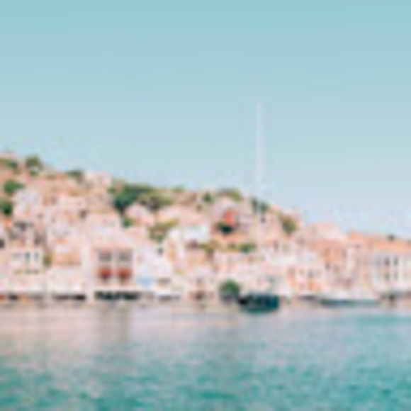 Profile Picture of Chloe Christopherson (@agccic2019) on Poshmark