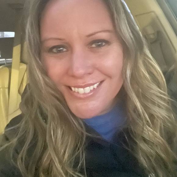 Profile Picture of Sherry Swanson (@trips77) on Poshmark