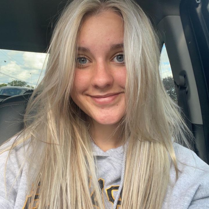 Profile Picture of annadecker (@@aannadecker) on Tiktok