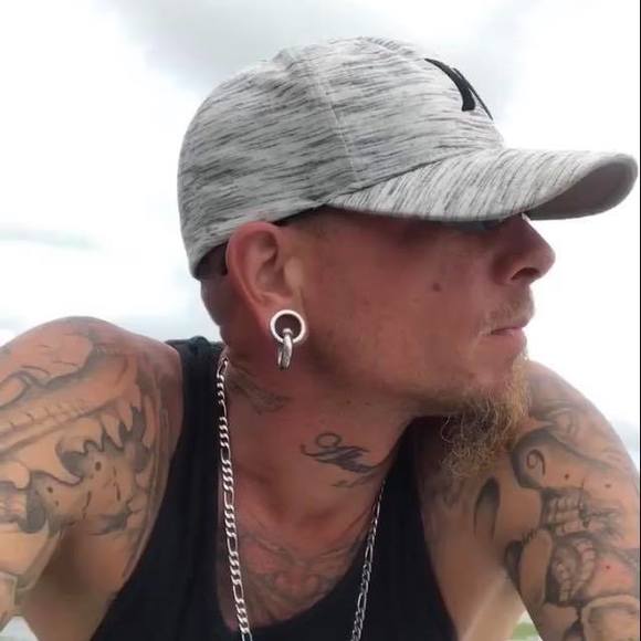 Profile Picture of Shawn Yonkin (@yonkinshawn) on Poshmark