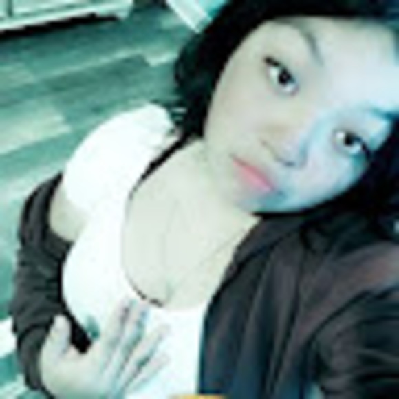 Profile Picture of Lizbeth Jimenez (@lizbethjimen645) on Poshmark