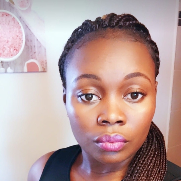 Profile Picture of Davilla Davilla (@davillam) on Poshmark