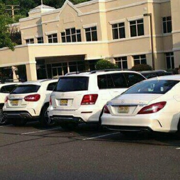 Profile Picture of Jamie Hahn (@jamiehahn) on Poshmark