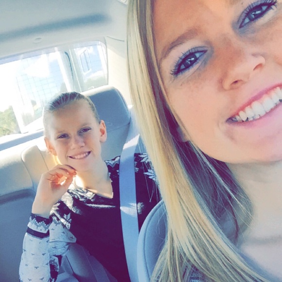 Profile Picture of Megan Kolner (@megkol15) on Poshmark