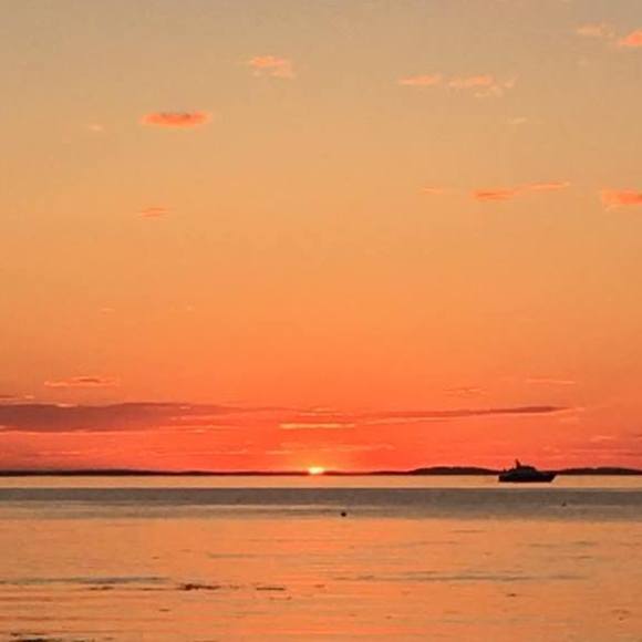 Profile Picture of Beth Reilly (@reillybeth2) on Poshmark