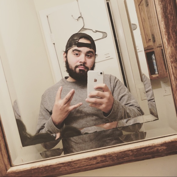 Profile Picture of Joey Mahoneyjr (@jaymalicezz201) on Poshmark