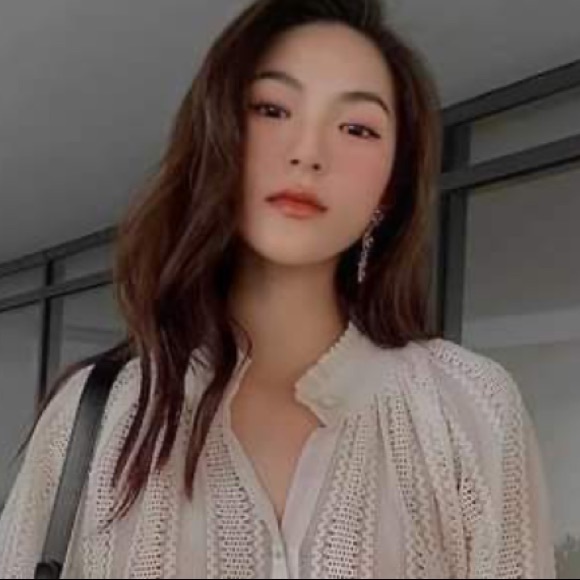 Profile Picture of Hien Do (@hiendo638) on Poshmark