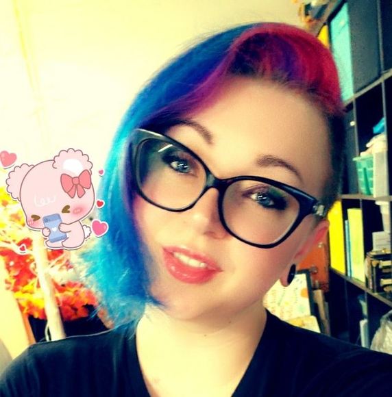 Profile Picture of Allison Glazar (@plagueutopia) on Poshmark