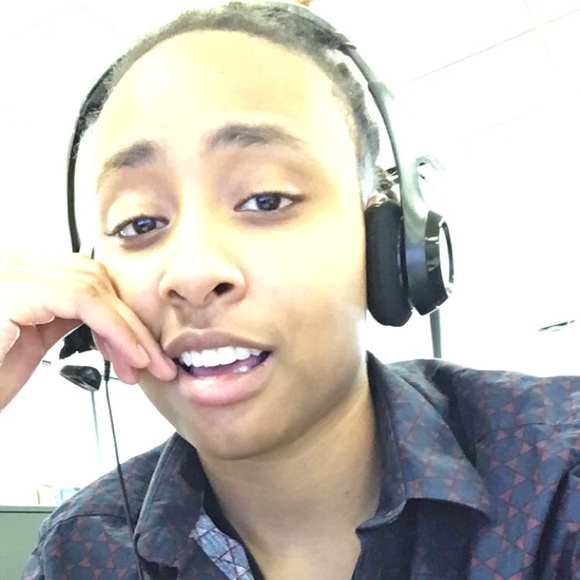 Lauren Calloway - Poshmark Profile Picture of Lauren Calloway (@laurencalloway9) on Poshmark