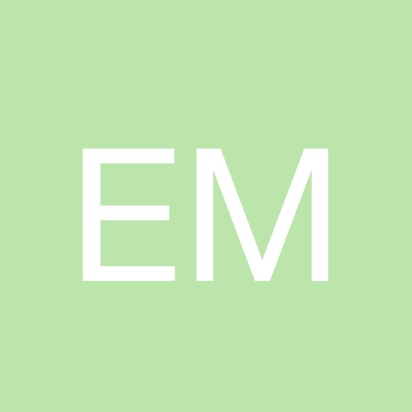 Profile Picture of Erin Manbeck (@aluisixbcvbon) on Poshmark