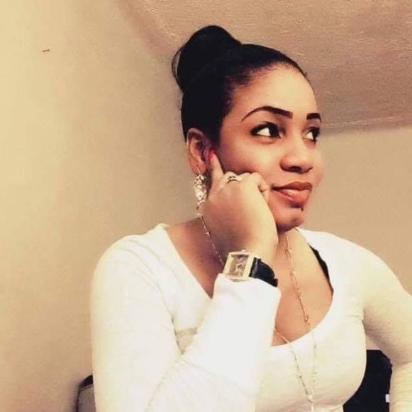 Profile Picture of Frantzia Zephirin (@7578990) on Poshmark