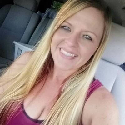 Profile Picture of Crystal Hardison (@Christee9) on Twitter