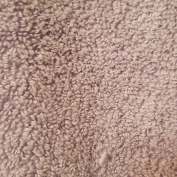 Profile Picture of Alex Agbisit (@aagbisit01) on Poshmark