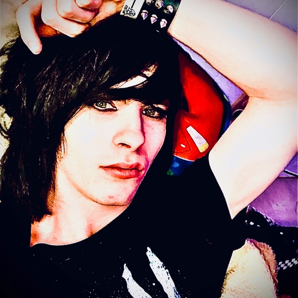 Profile Picture of Wesley Fairchild (@wesleyfairchild) on Poshmark